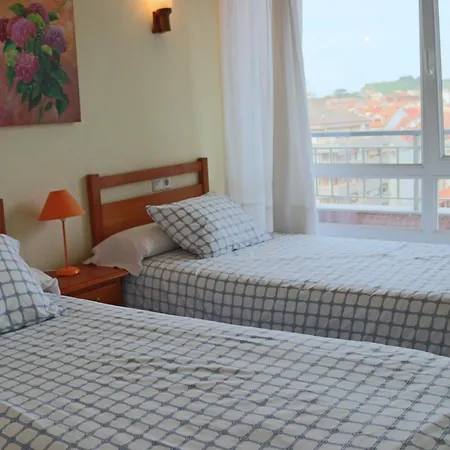 Apartamento Laredo דירה *